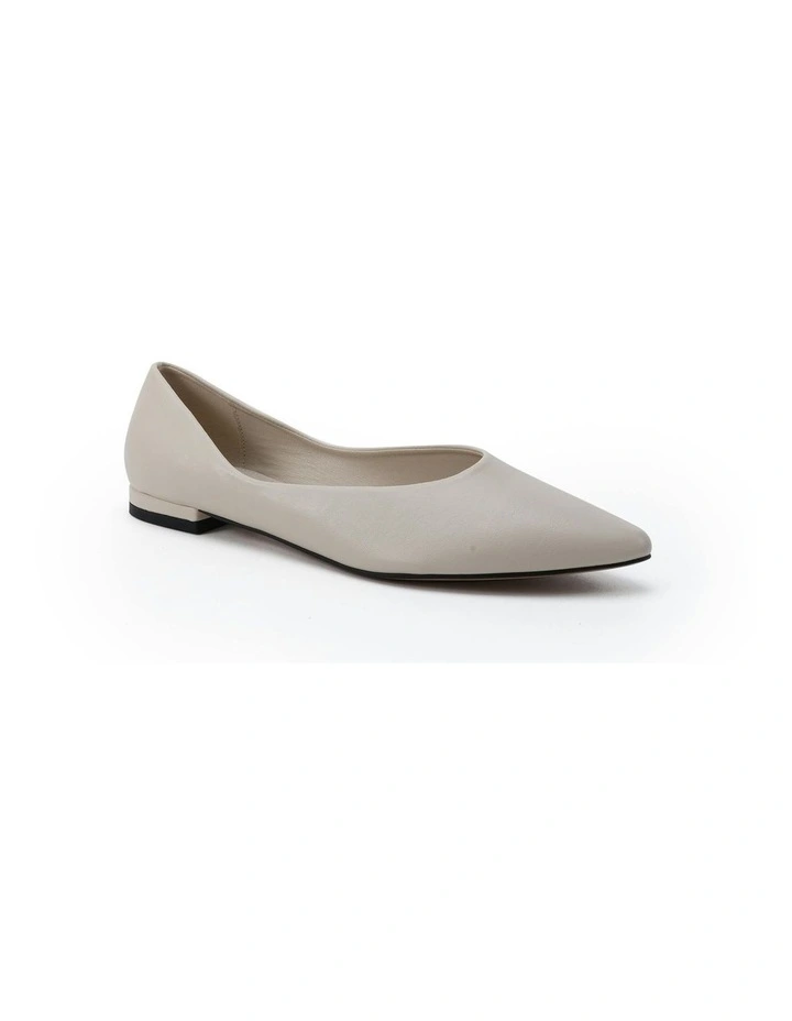 Clever Ballet Flats in Cream image 2