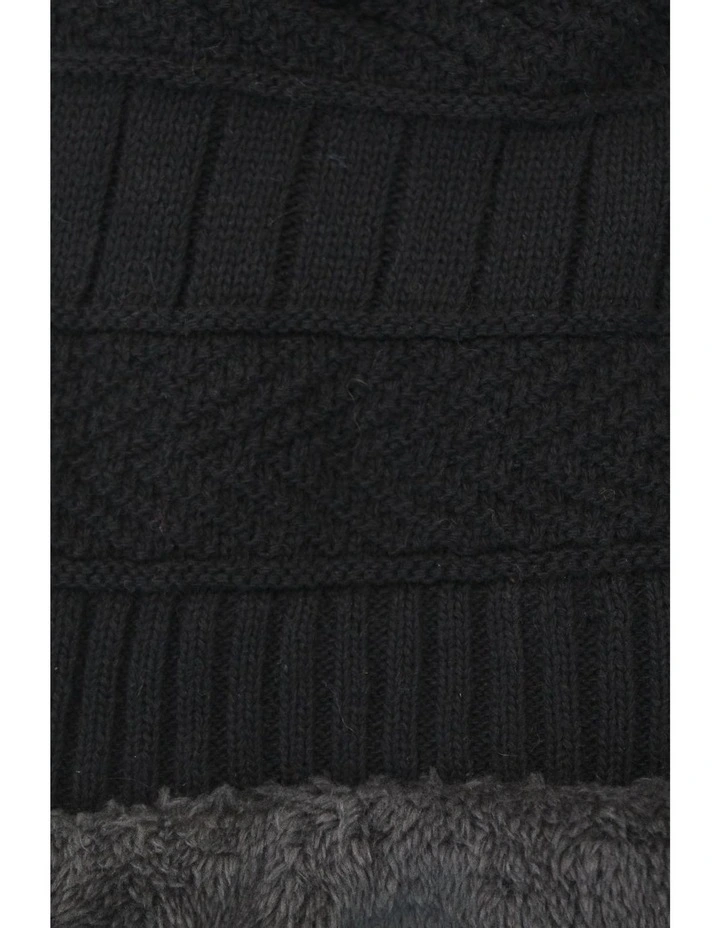Tanny Beanie in Black image 3