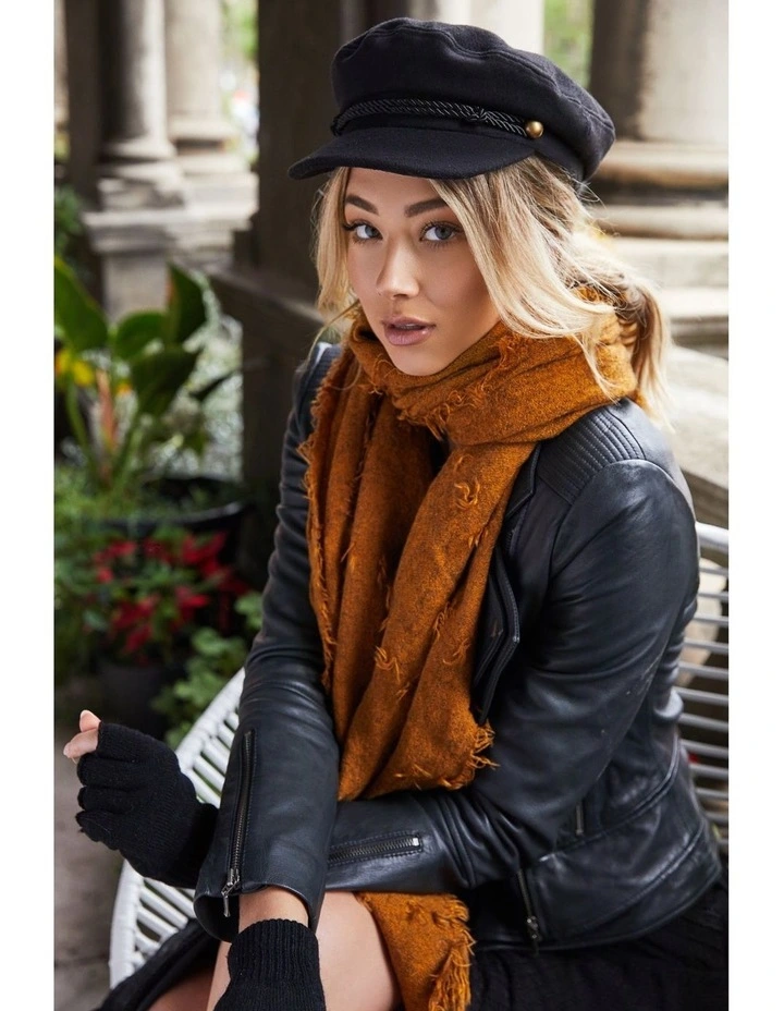 Skylar Cap in Black image 4