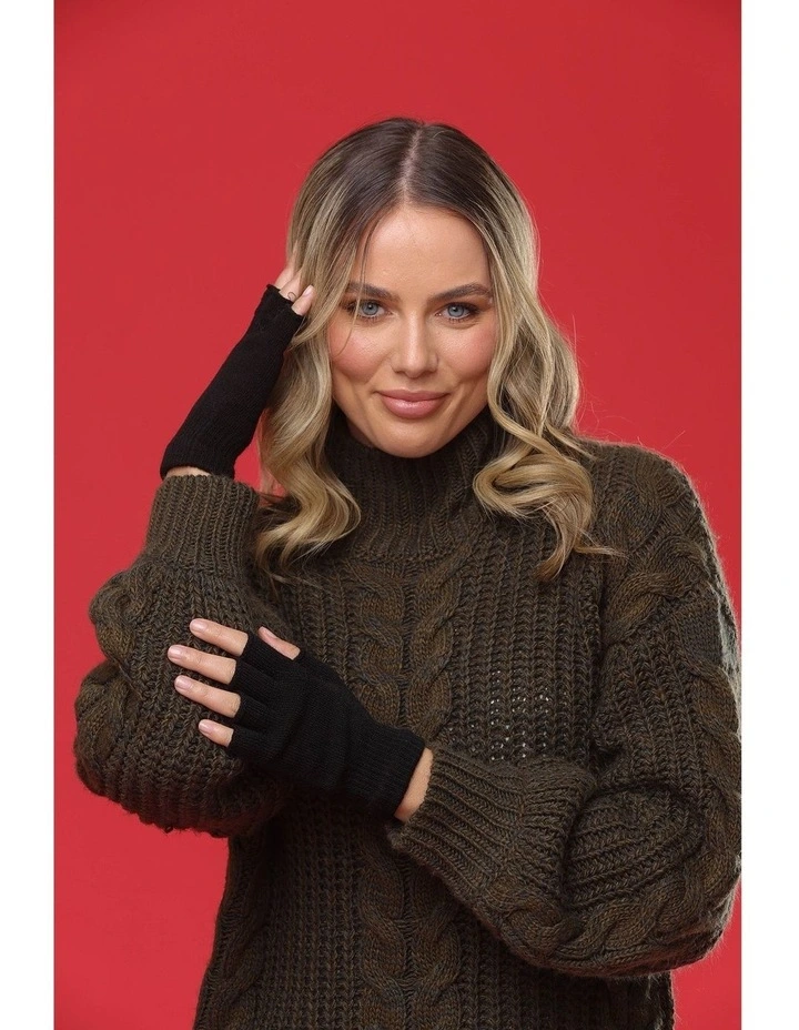 Jaylah Gloves in Black image 3