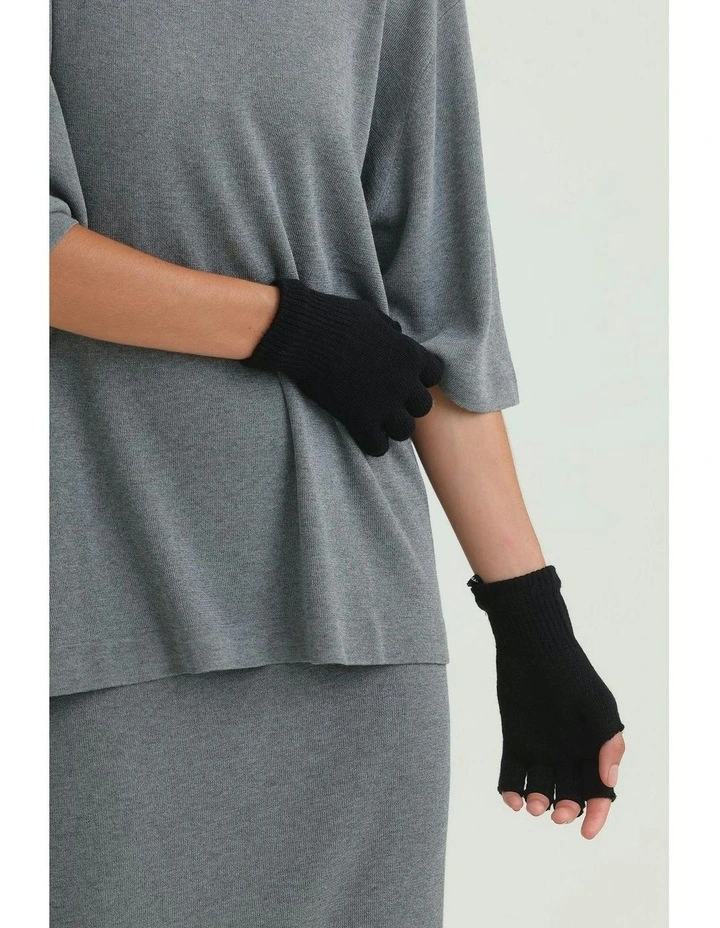 Jaylah Gloves in Black image 5