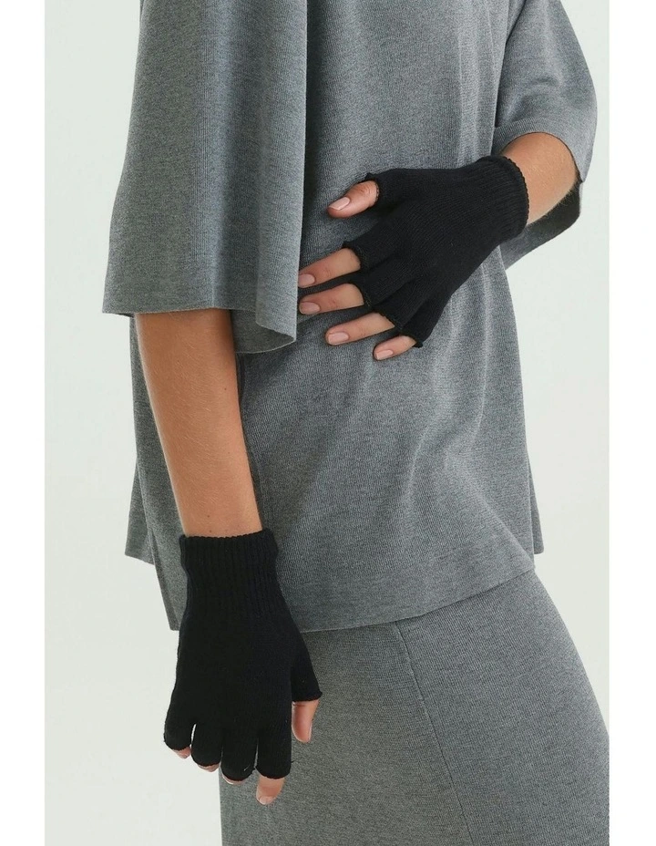 Jaylah Gloves in Black image 6