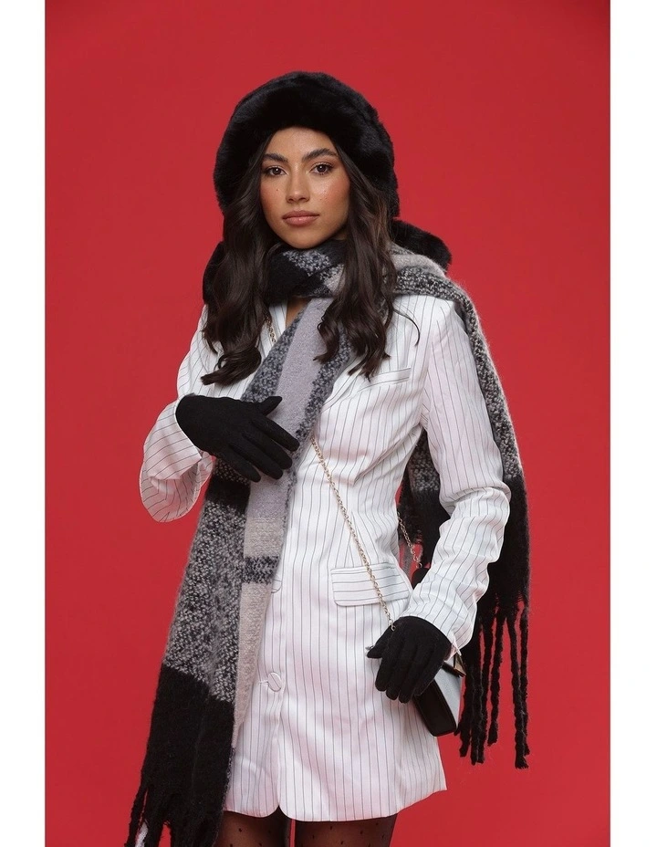 Valentina Gloves in Black image 2