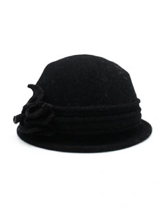 Jo Woolen Pull On Hat in Black