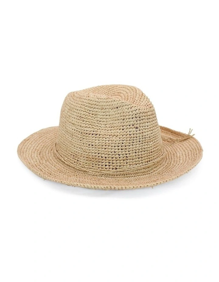 Julina Fedora in Natural image 1