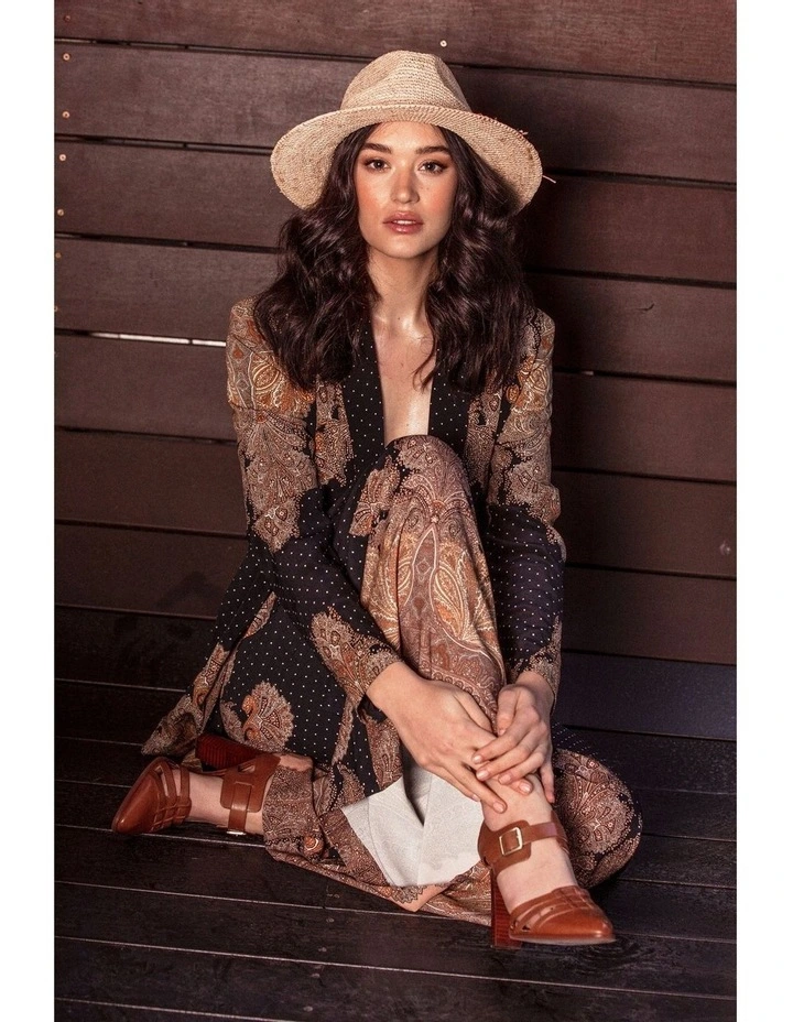 Julina Fedora in Natural image 5