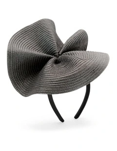 Zaria Fascinator in Black