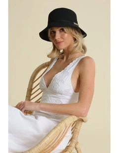Lavinia Bucket Hat in Black