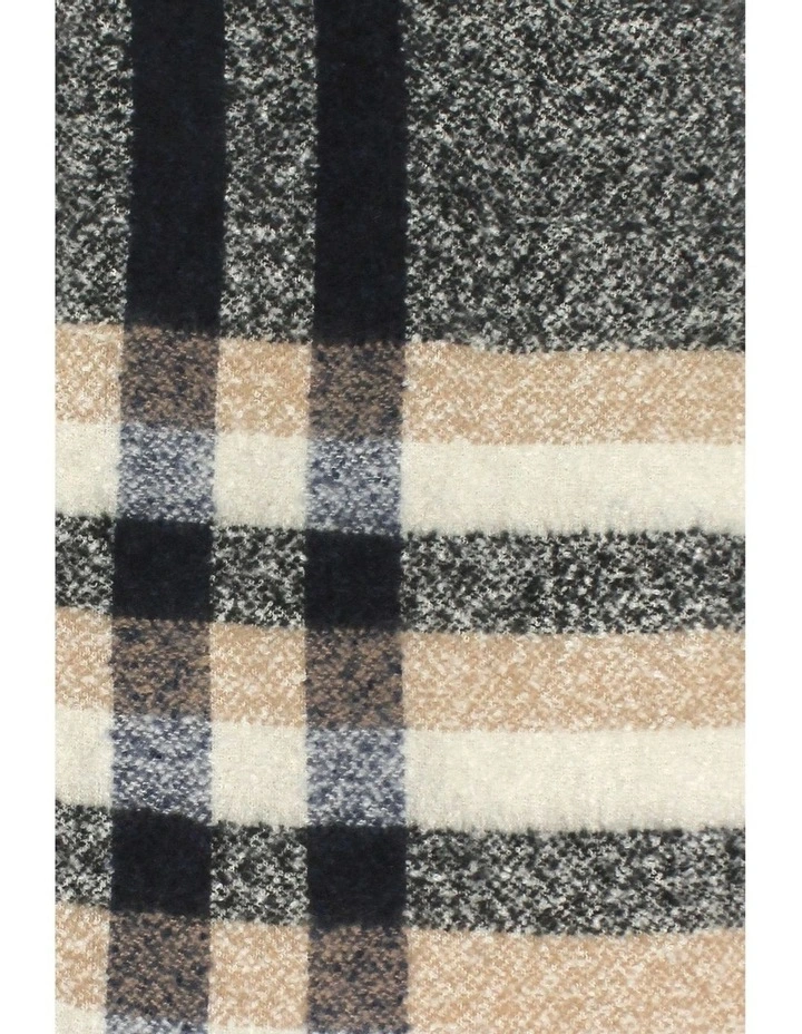 Sephy Scarf in Black image 5