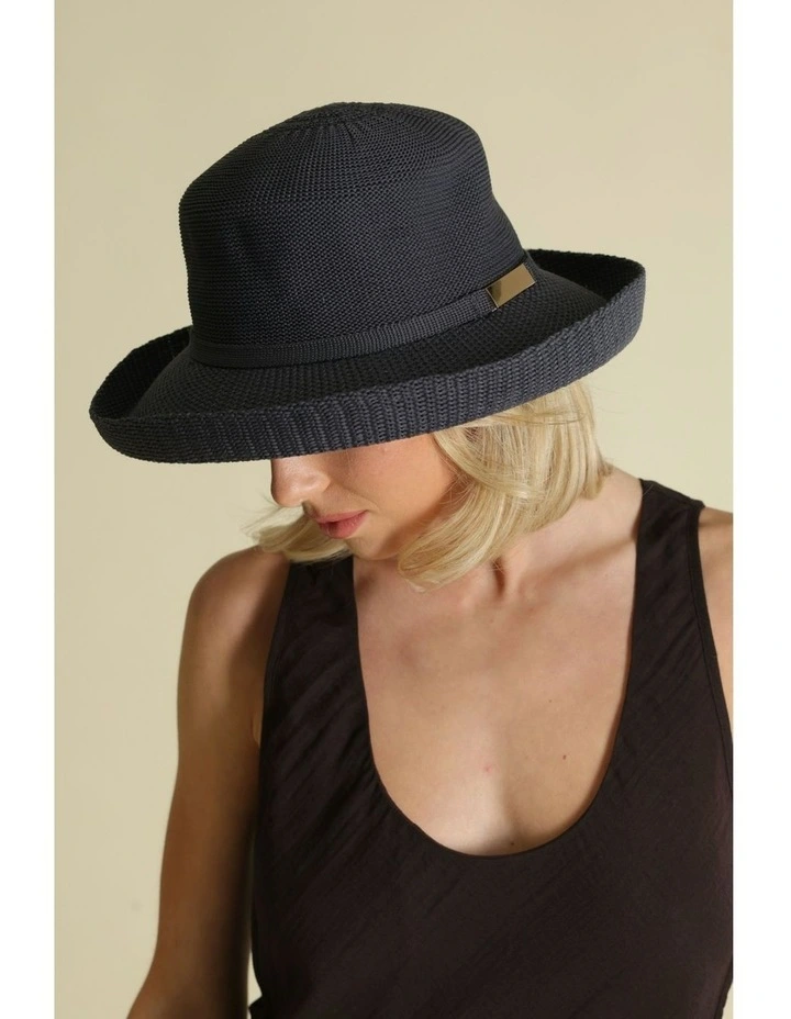 Maisie Thermal Hat in Navy image 2