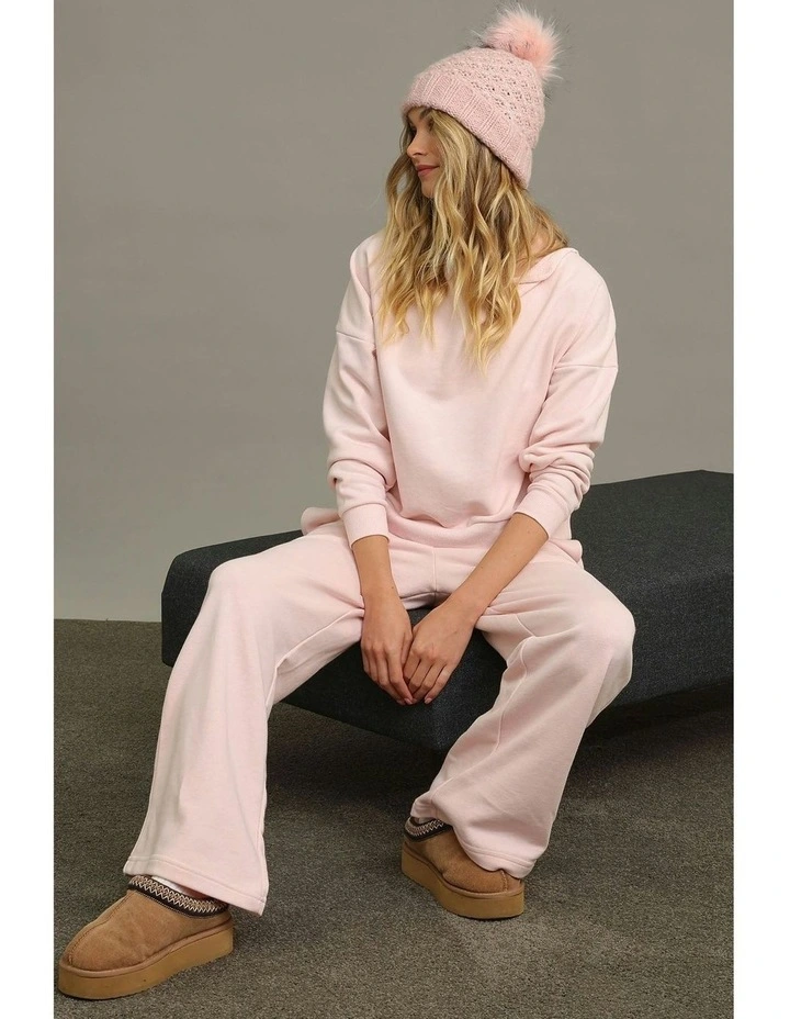 Olive Beanie in Pink image 3