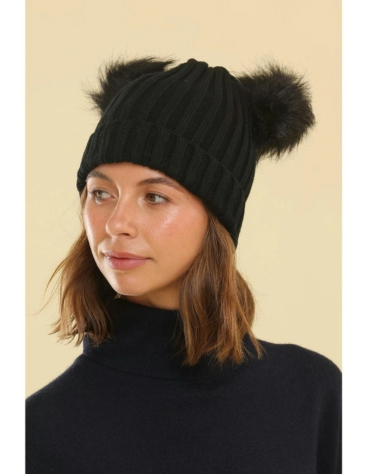 Nakita Beanie in Black image 2