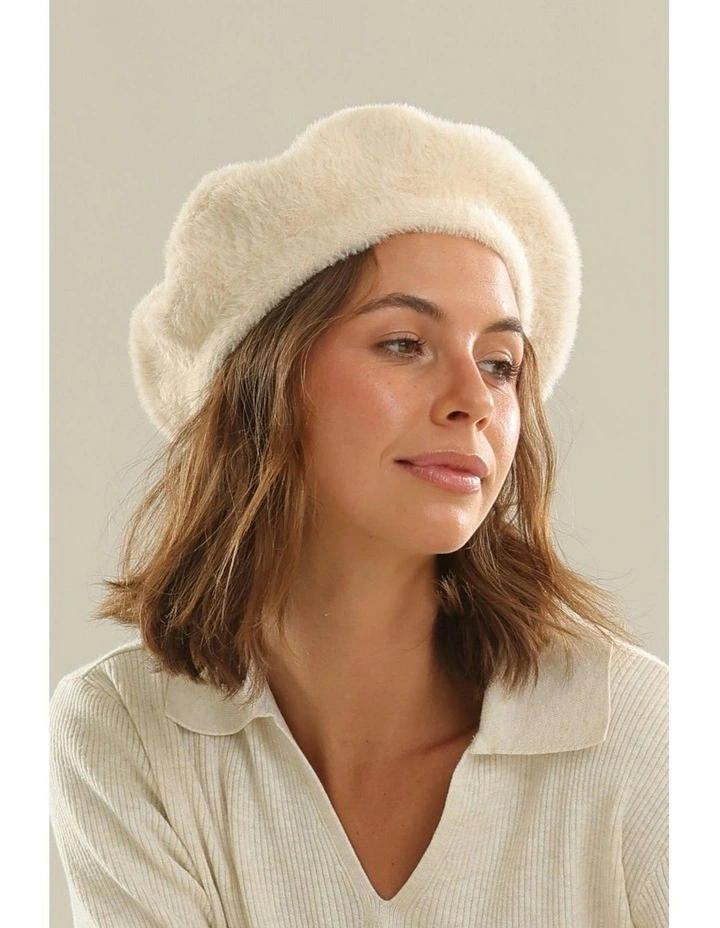 Paris Beret in Cream image 3