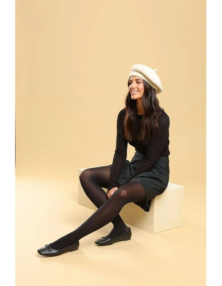 Paris Beret in Cream image 6