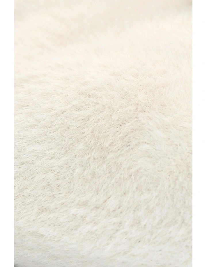 Paris Beret in Cream image 7