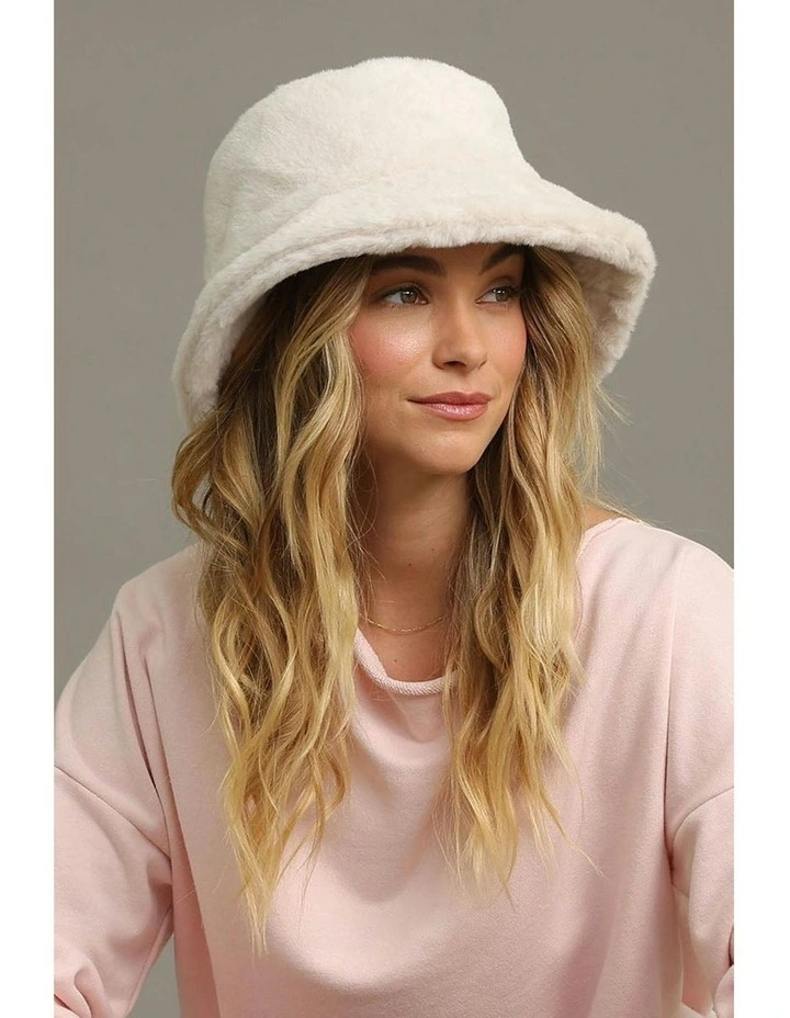 Carla Bucket Hat in Cream image 2