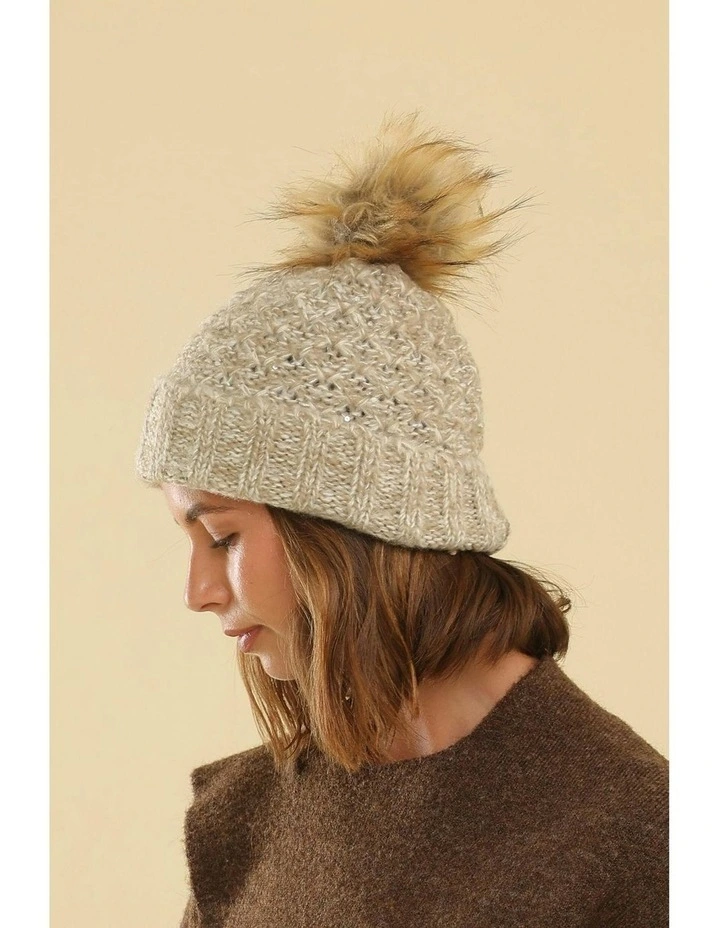 Olive Beanie in Natural image 5