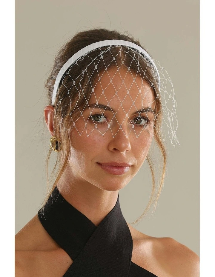 Lucia Veil Headpiece in White image 4