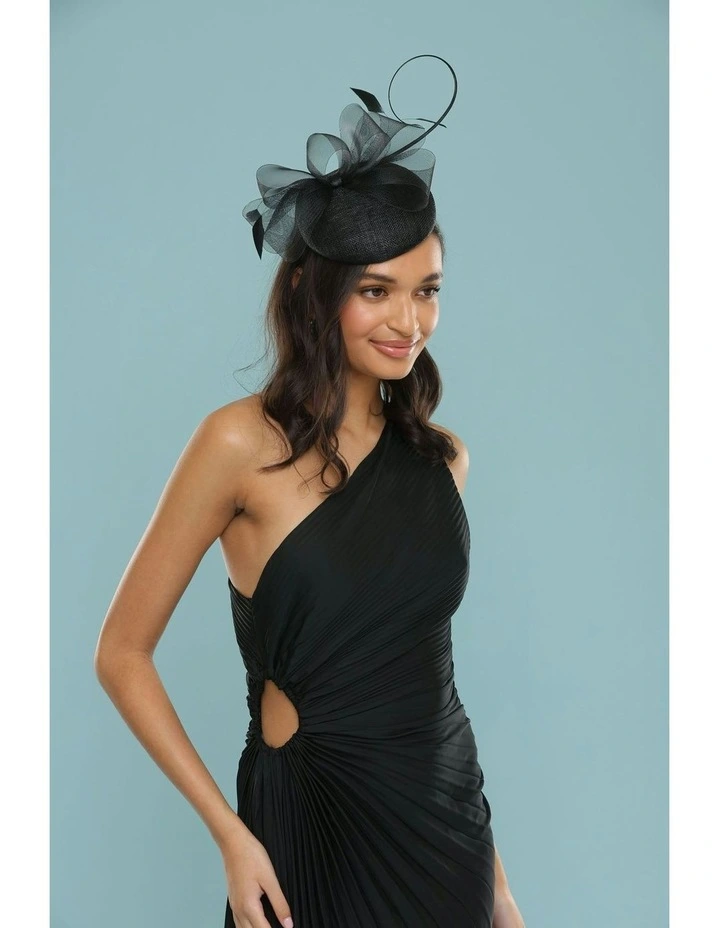 Gabriela Fascinator in Black image 3
