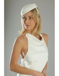 Evelyn Beret Fascinator in White