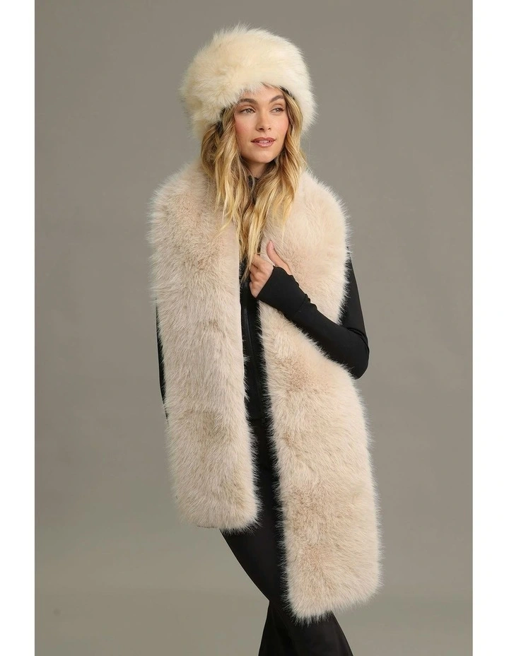 Peri Chunky Faux Fur Scarf in Cream image 5