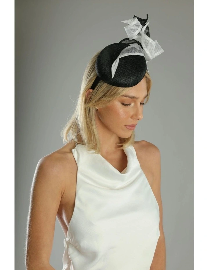Wendy Fascinator in Black image 2