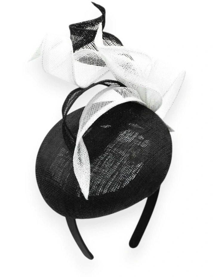 Wendy Fascinator in Black image 3