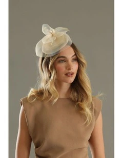 Elisa Fascinator in Cream