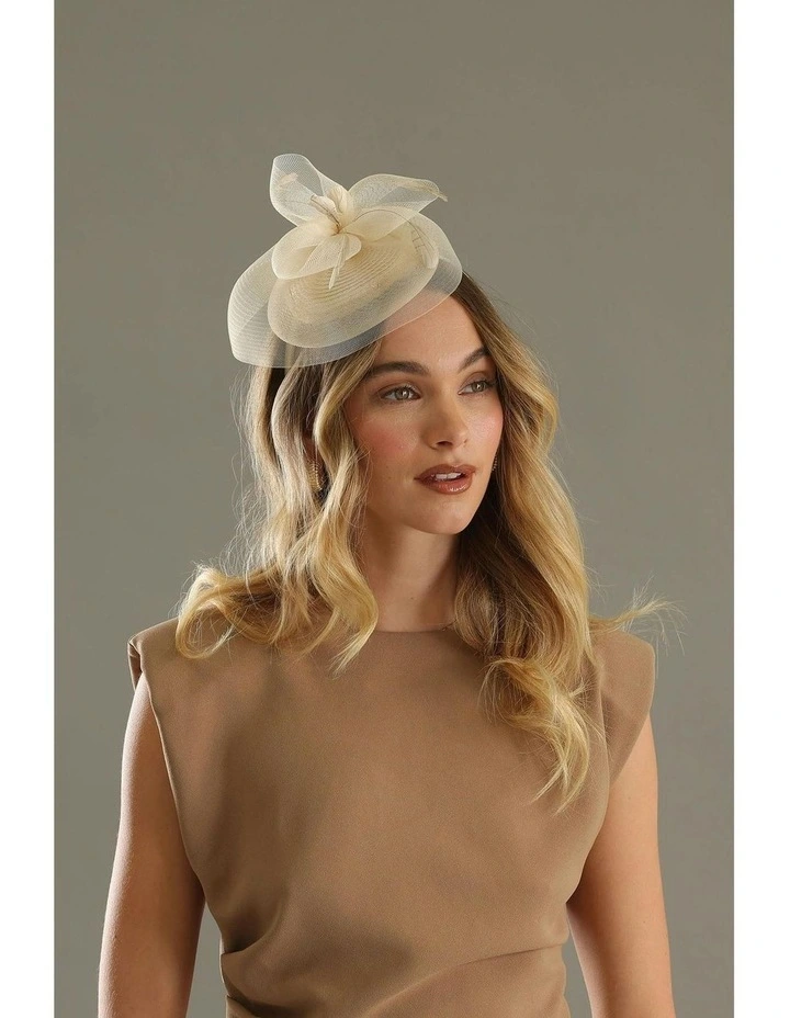 Elisa Fascinator in Cream image 2