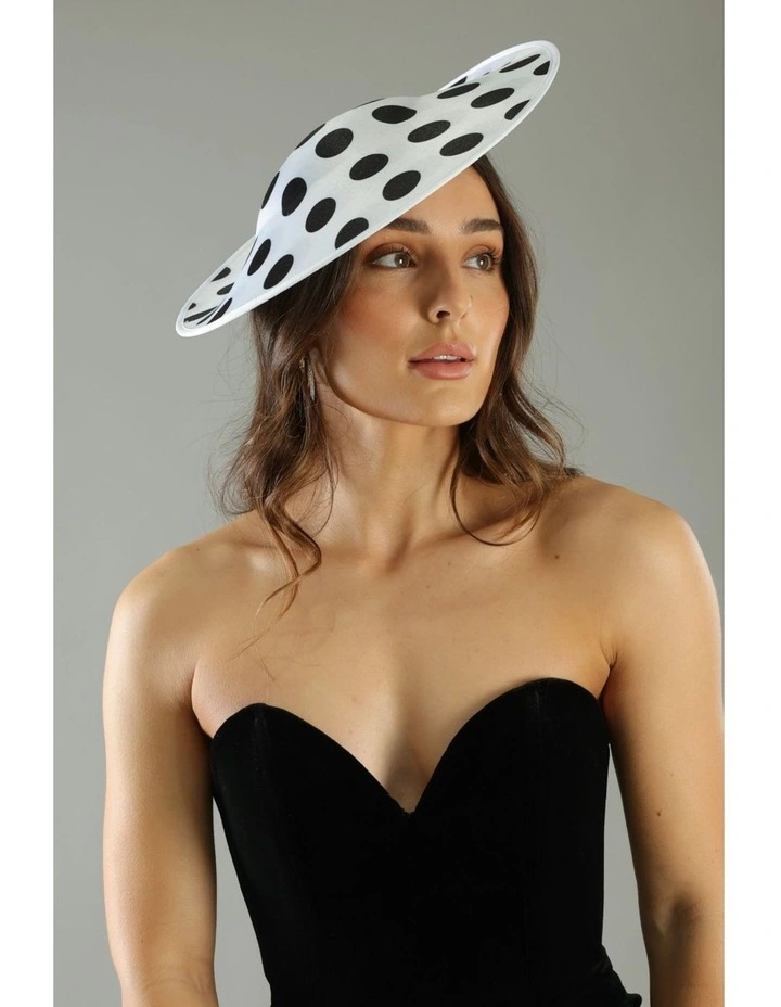 Lucille Plate Fascinator in White image 1