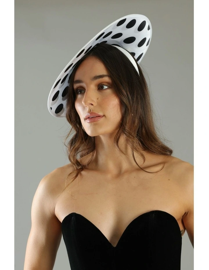 Lucille Plate Fascinator in White image 4