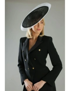 Viviana Plate Fascinator in Black