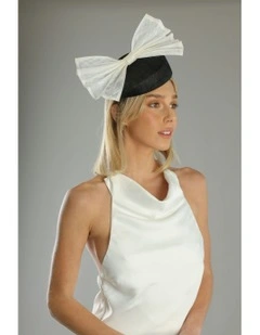 Patricia Fascinator in Black