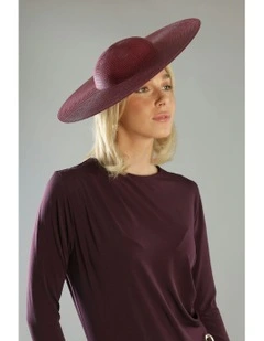 Mona Racewear Plate Hat in Burgundy Red