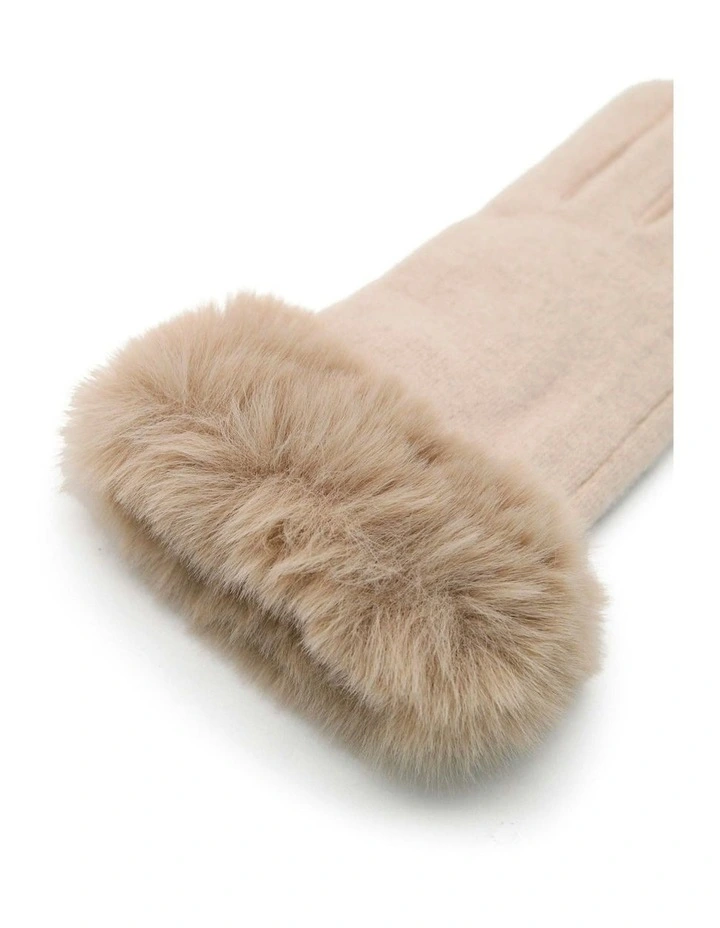 Tammy Faux Fur Gloves in Cream image 4