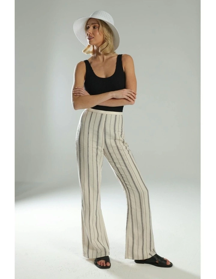 Koa Bucket Hat in White image 3