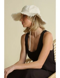 Cleo Linen-Blend Bucket Hat in Beige