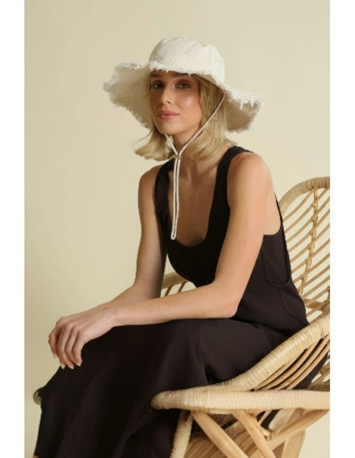 Cleo Linen-Blend Bucket Hat in Beige image 2