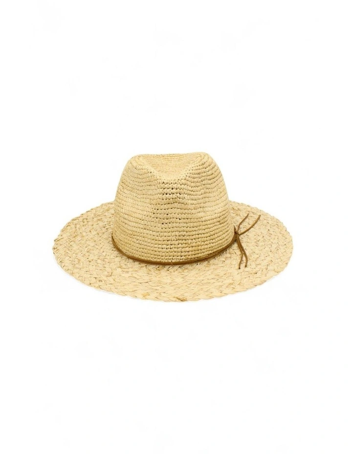 Ayla Fedora in Natural image 4