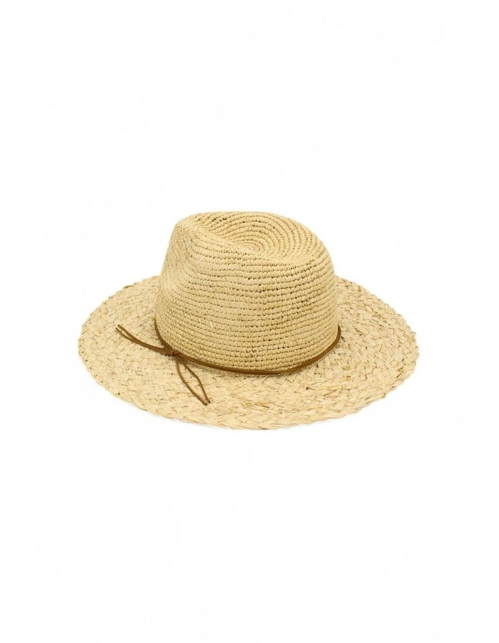 Ayla Fedora in Natural image 5