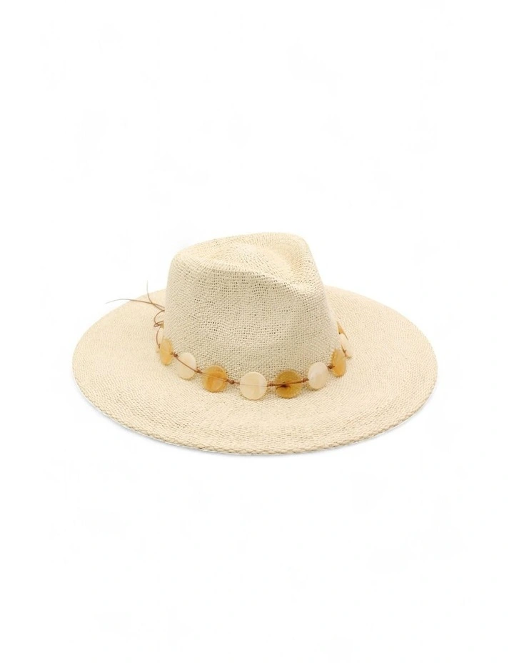 Candice Fedora in Natural image 2
