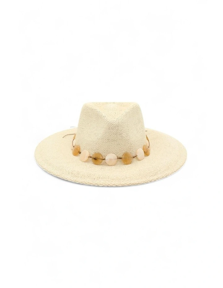 Candice Fedora in Natural image 3