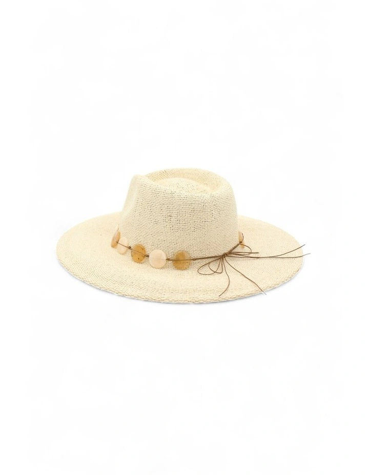 Candice Fedora in Natural image 4