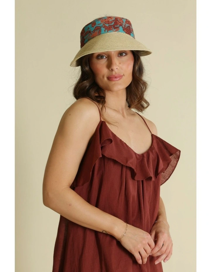 Gemma Visor in Natural image 1