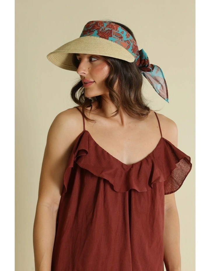 Gemma Visor in Natural image 2