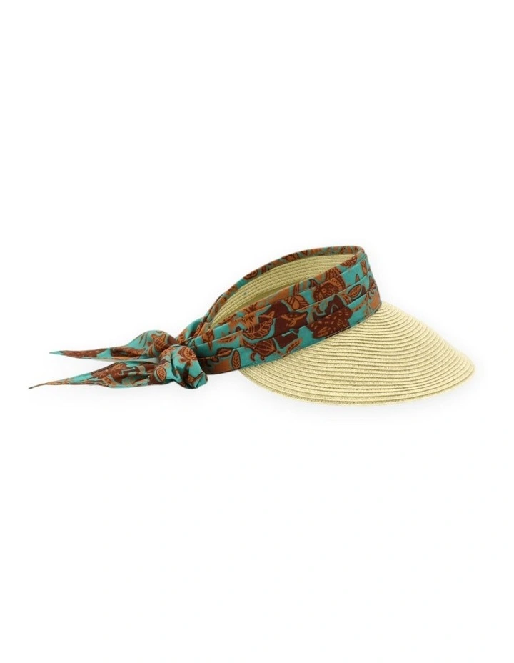 Gemma Visor in Natural image 7