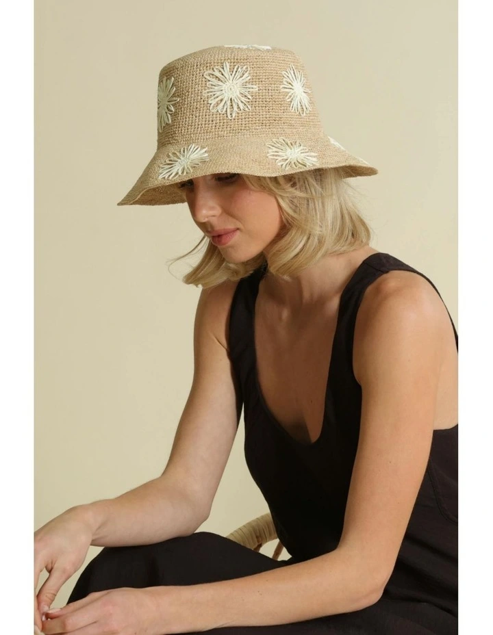Sereia Crochet Bucket Hat in Natural image 2