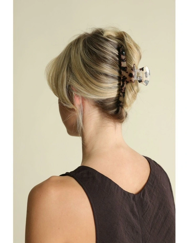 Meghan Hair Claw Set in Brown image 2