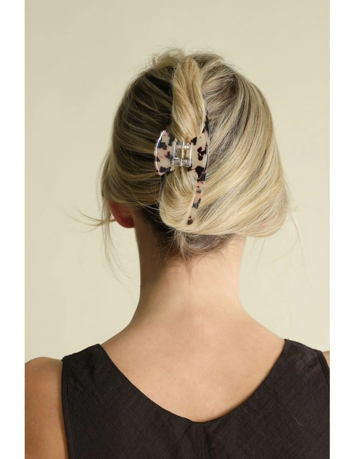 Meghan Hair Claw Set in Brown image 7