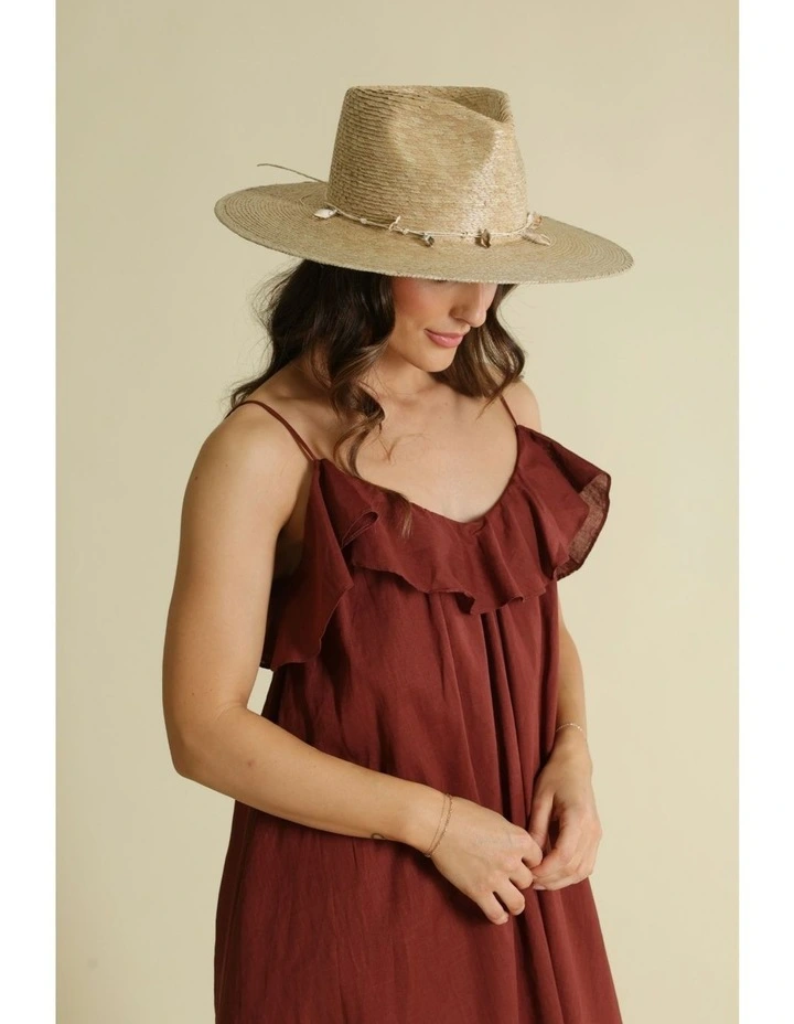 Andrina Fedora in Natural image 1